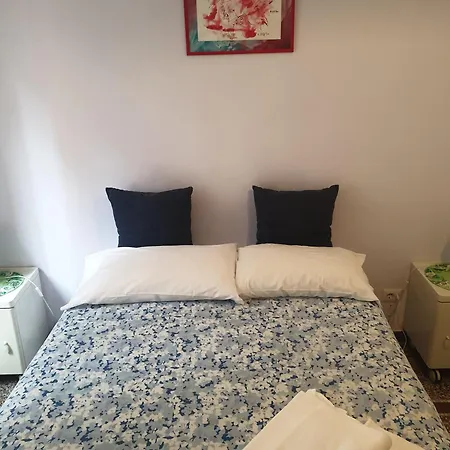 Pensión Chez Liviana 2*